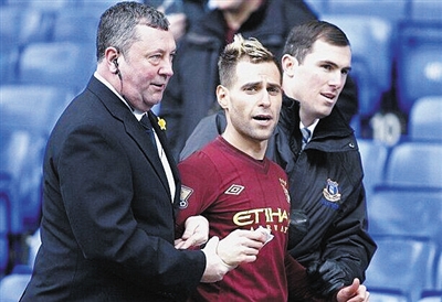 对面塔残 对面塔残